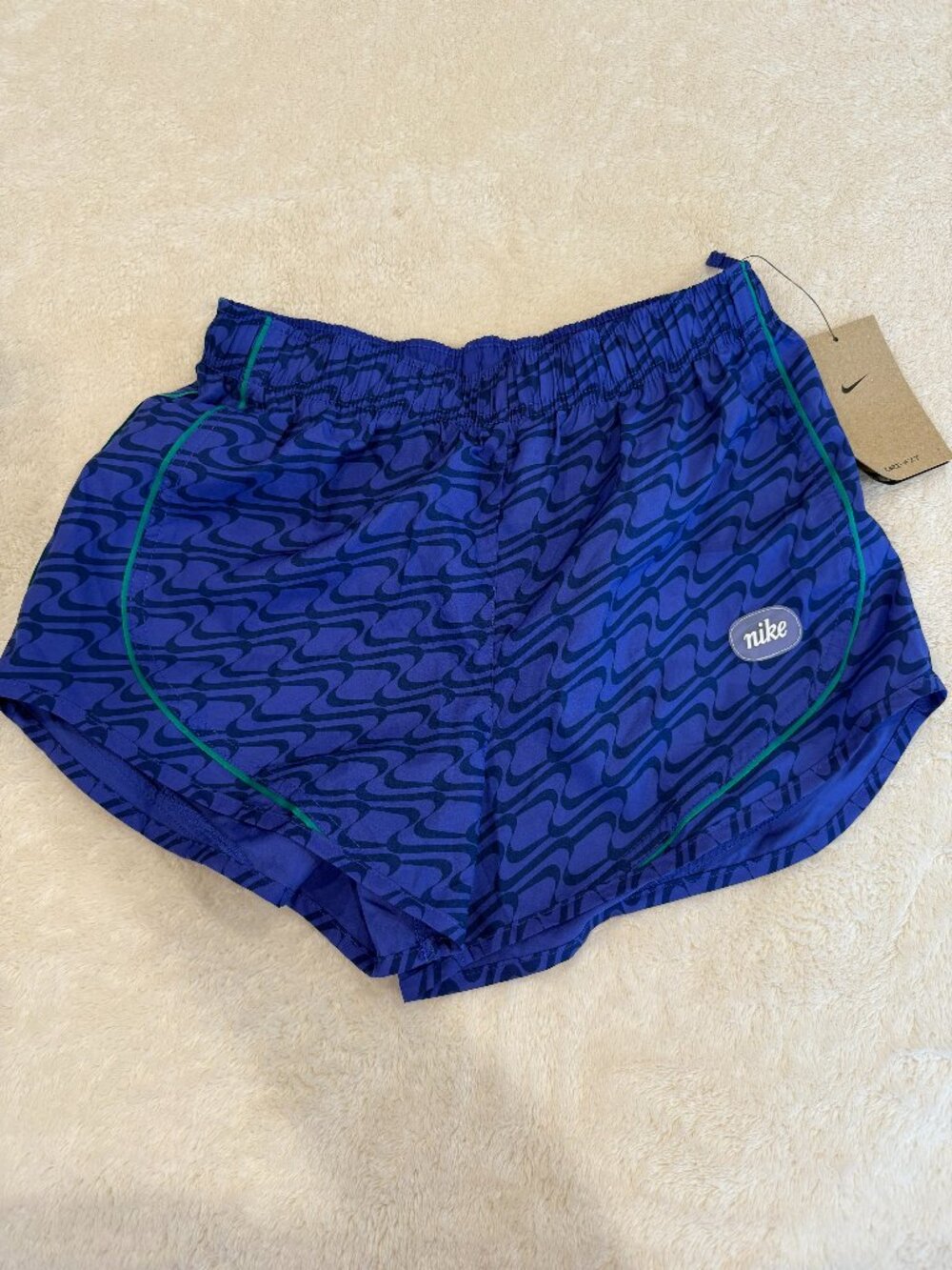 NWT - Nike Women's Tempo Icon Clash Running Shorts